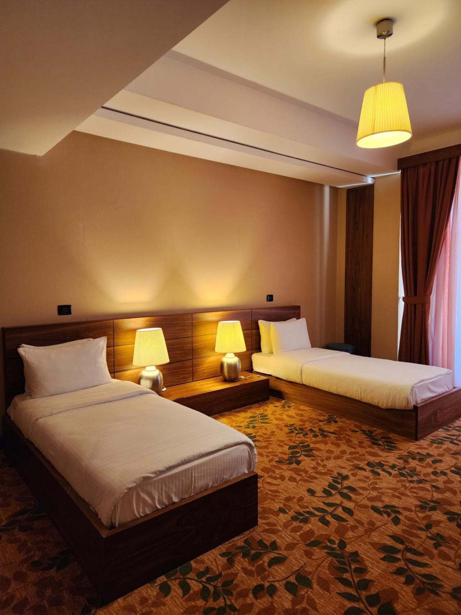El Resort Hotel Qakh Eksteriør bilde