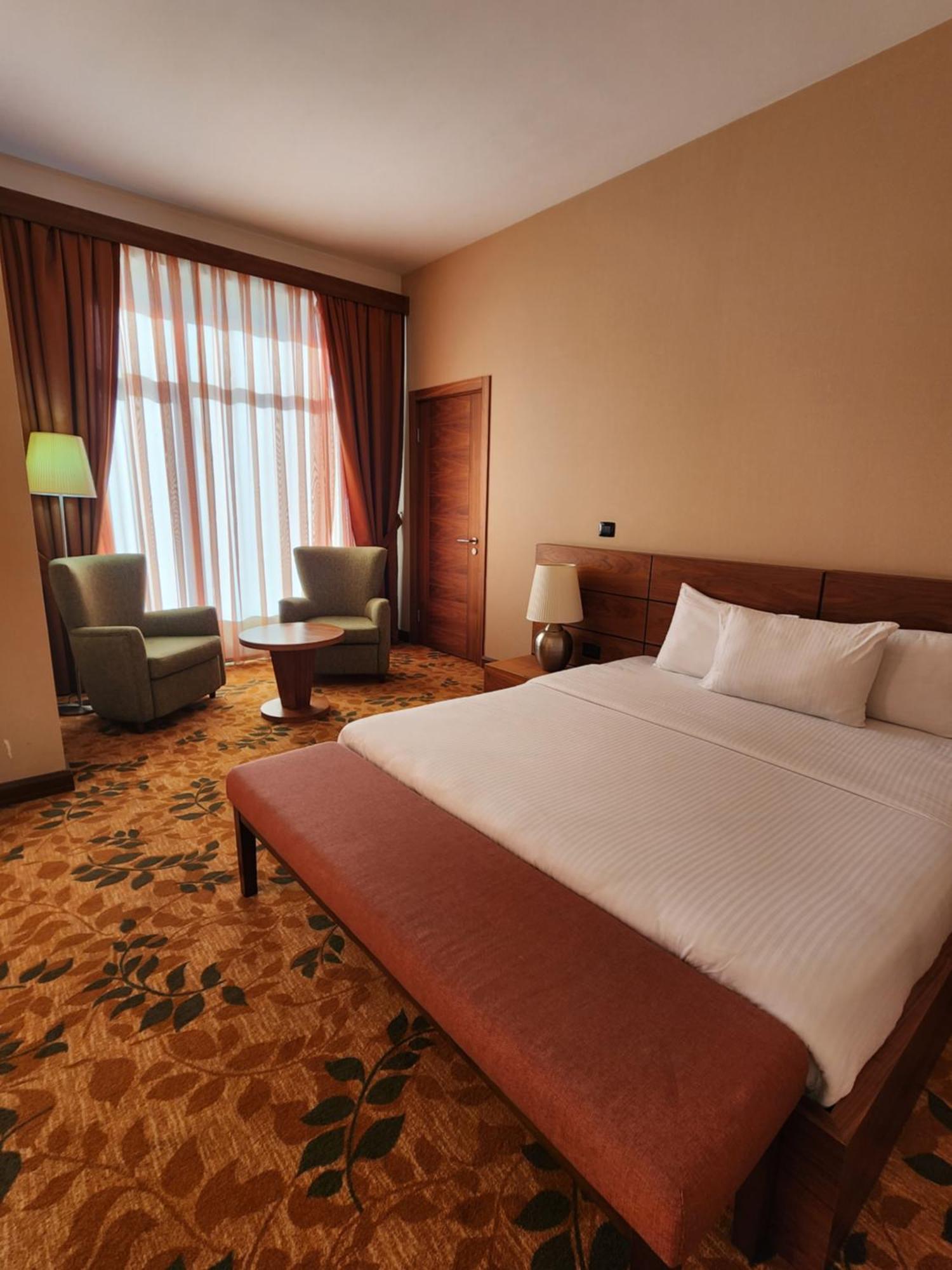 El Resort Hotel Qakh Eksteriør bilde