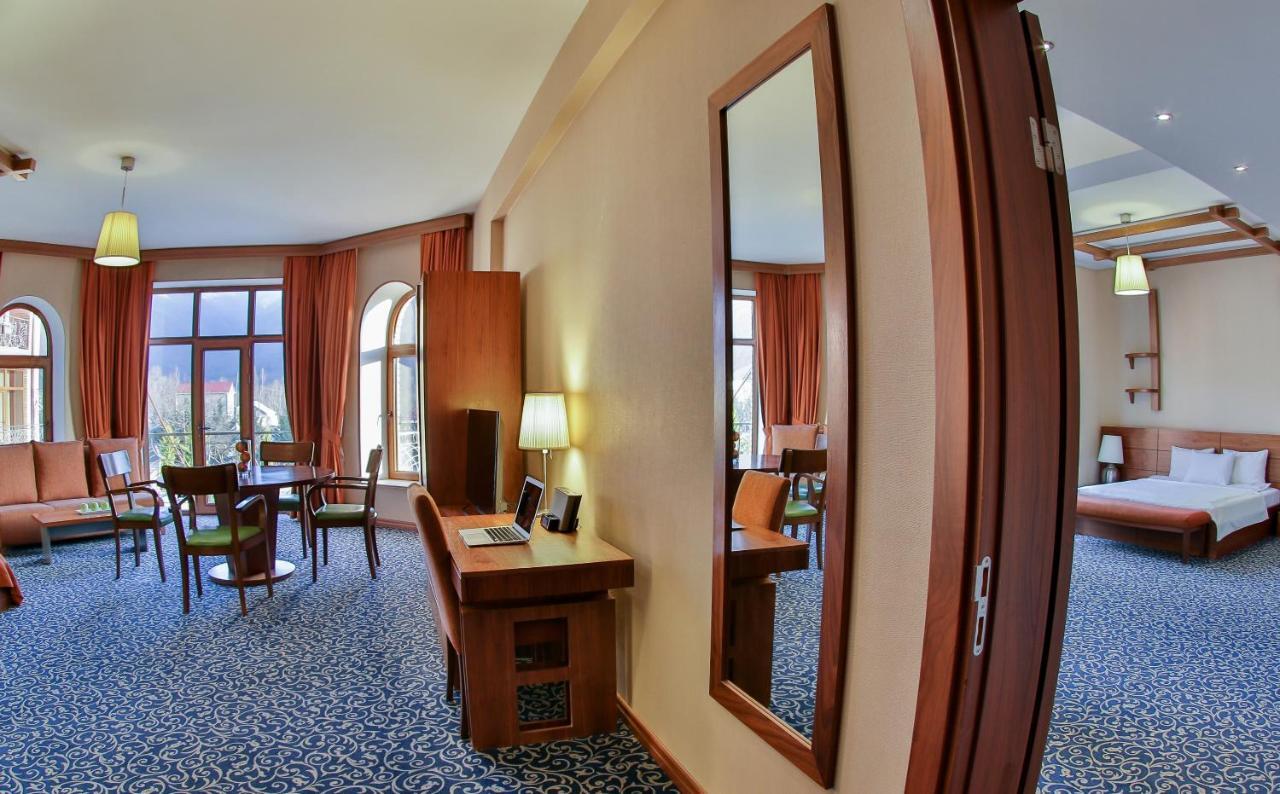 El Resort Hotel Qakh Eksteriør bilde