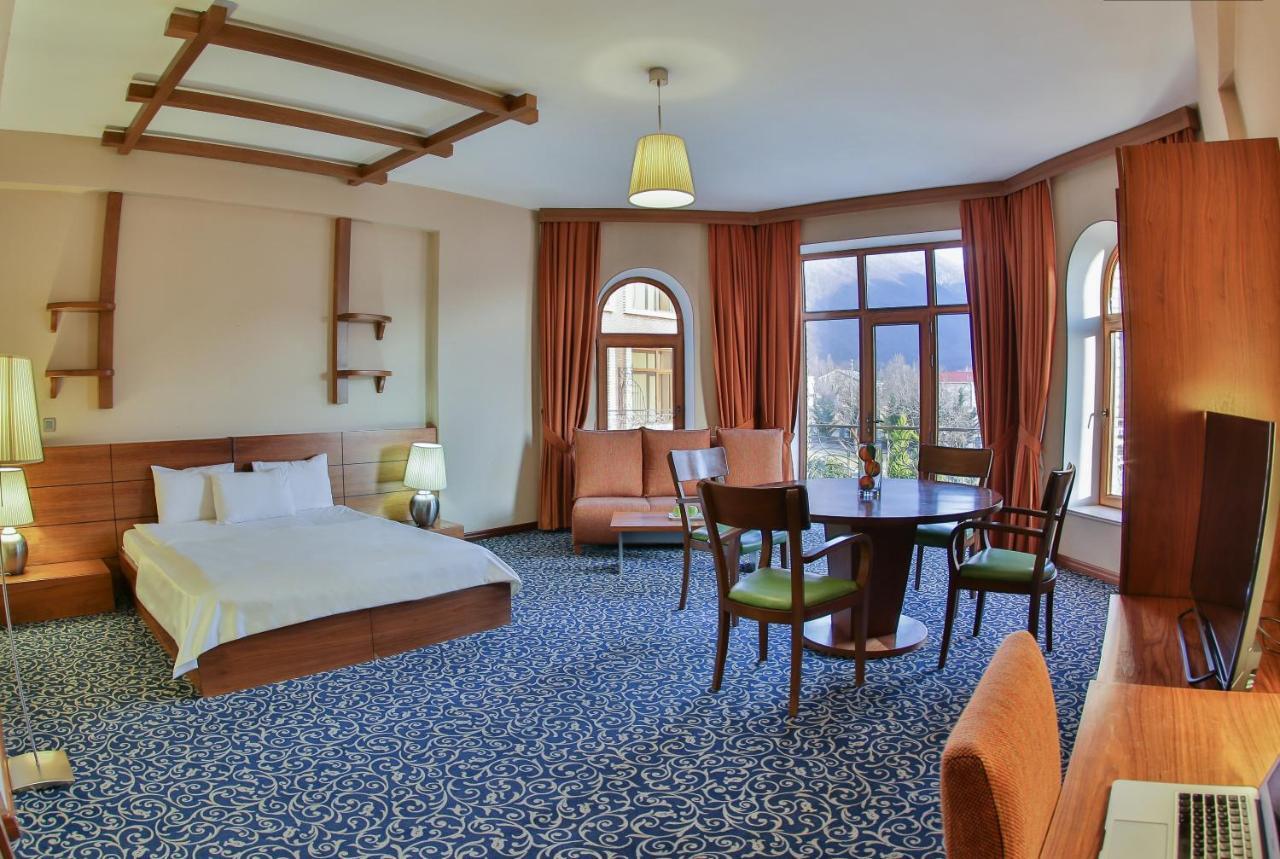El Resort Hotel Qakh Eksteriør bilde