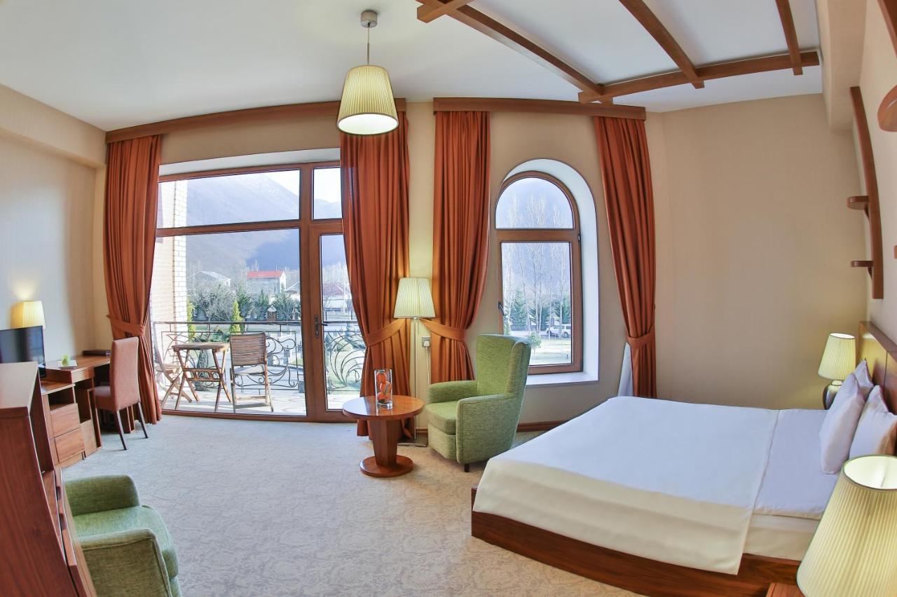 El Resort Hotel Qakh Eksteriør bilde