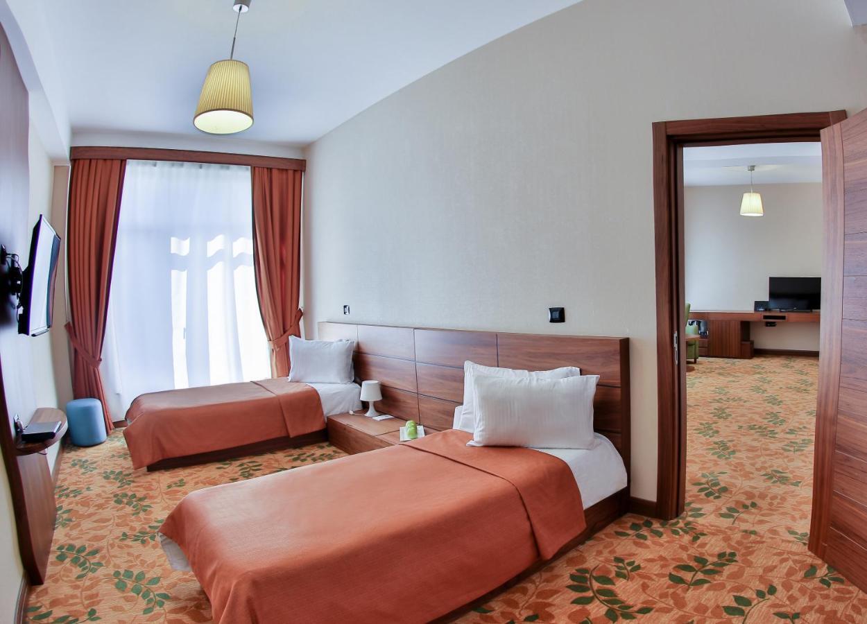 El Resort Hotel Qakh Eksteriør bilde